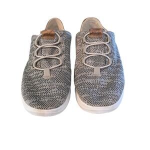 OluKai HALE’IWA LIHA’A Slip On LOW TOP Sneakers Women’s‎ Size 7